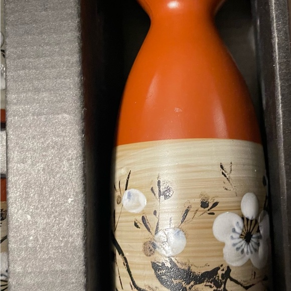 Sake Cherry blossom Sake set.Terracotta Japanese style. - Picture 3 of 4